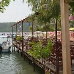 Lagoon Boutique